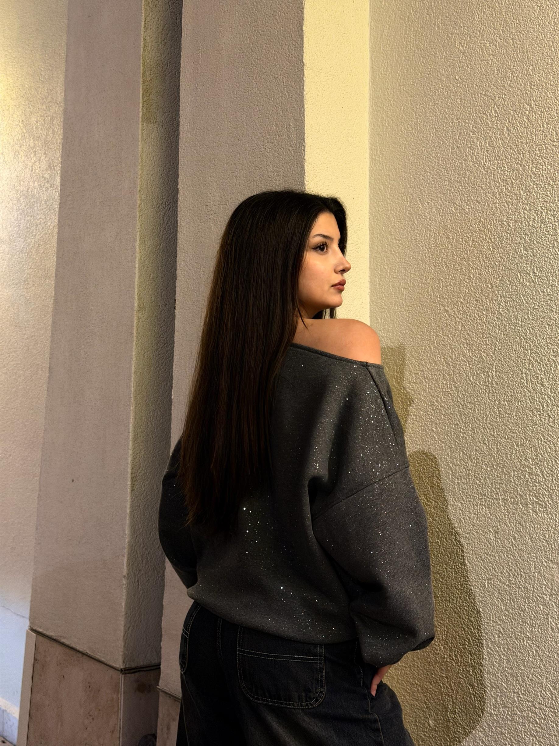Gri Kayık Yaka Sweatshirt